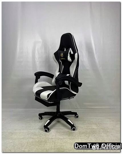 Игровое компьютерное кресло