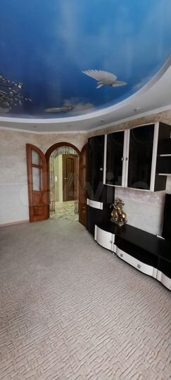 2-к. квартира, 77,1 м², 8/17 эт.