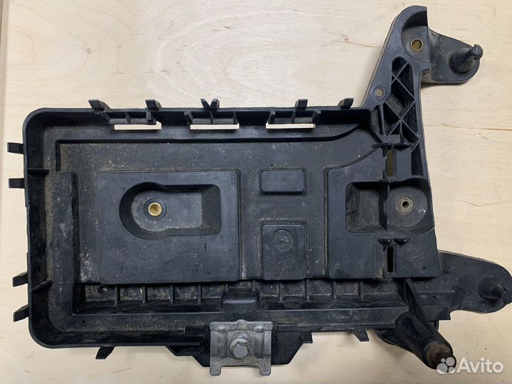 Площадка акб Volkswagen