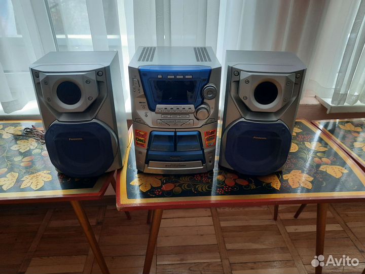 Музыкальный центр