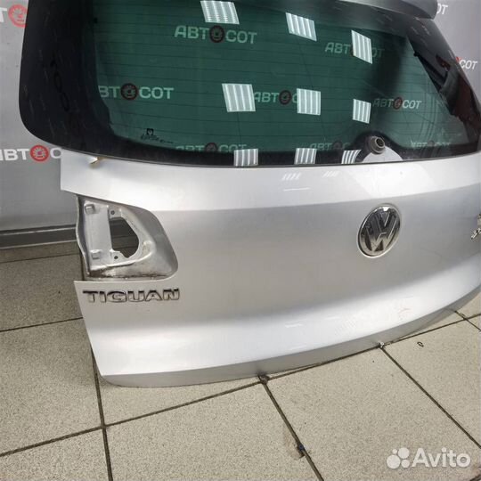 Крышка багажного отсека VW Tiguan 2007-2011