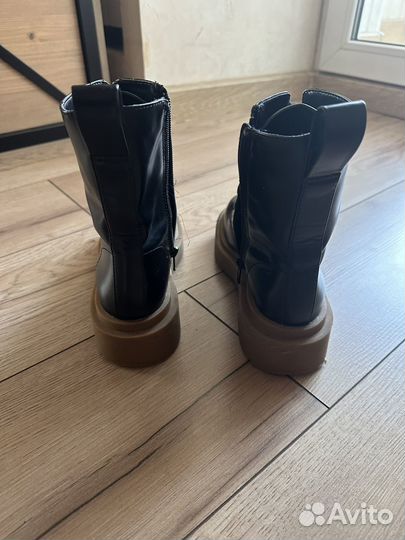 Ботинки демисезонные для девочки H&M 36