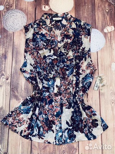 Цветочный нежный топ с жабо от Tahari из США L