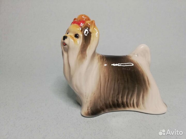 Фарфоровая статуэтка Йоркширский терьер