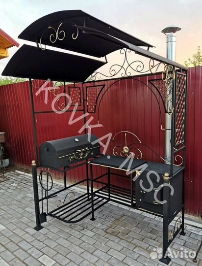 Мангал с крышей