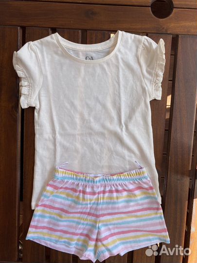 Футболка и шорты c&a 5 лет 110 см