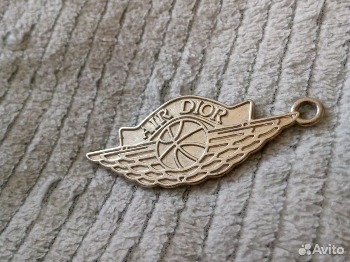 Брелок dior