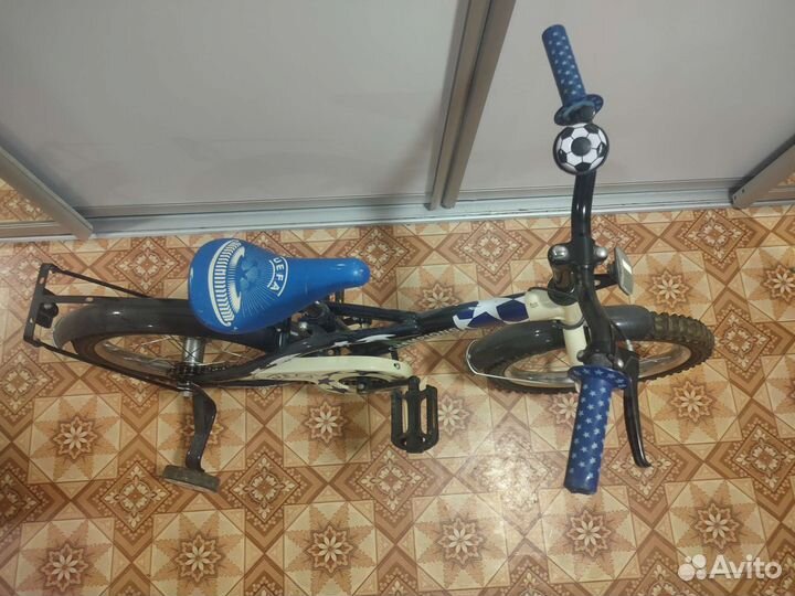 Детский велосипед четырехколесный