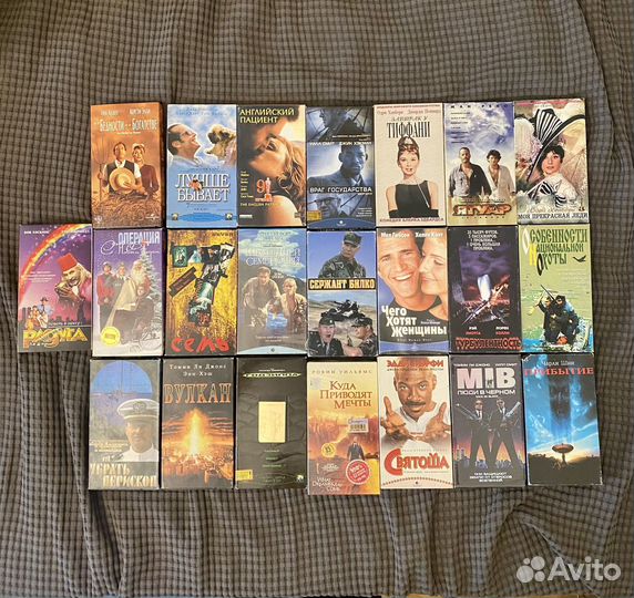 Видеокассеты c фильмами