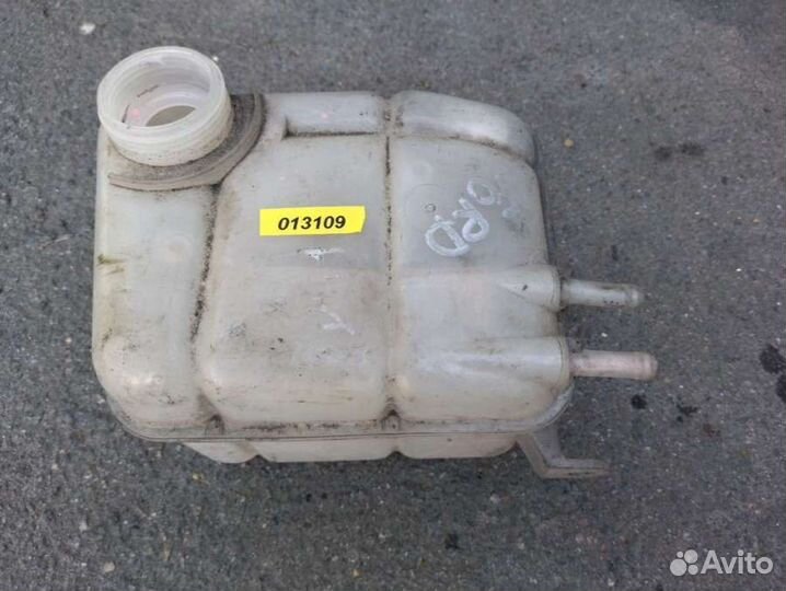 Расширительный бачок Ford Focus 1 98AB8K218BH