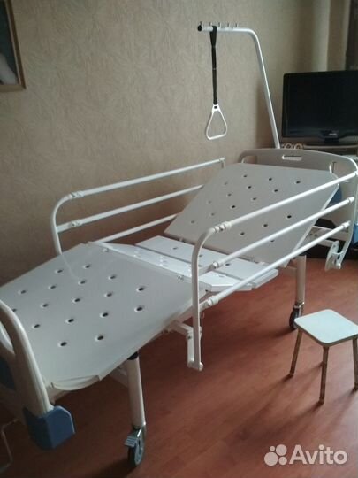 Медицинская кровать для лежачих больных