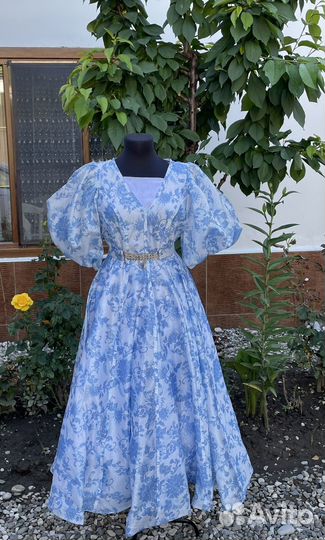 Платье праздничное