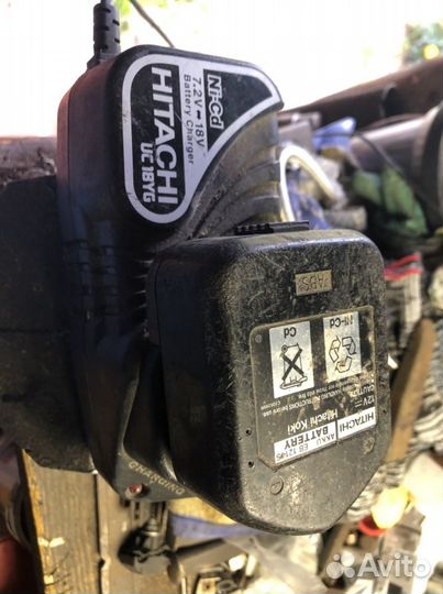 Зарядное устройство и аккумулятор