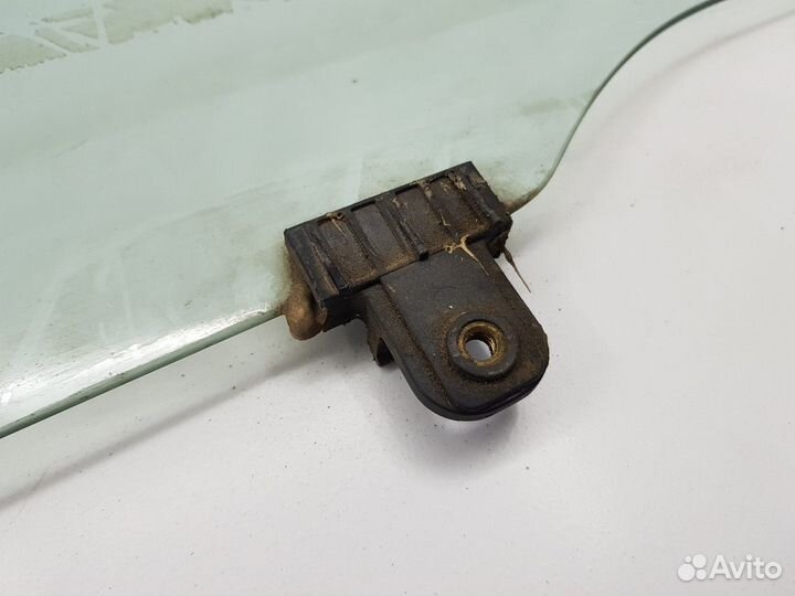 Стекло двери переднее правое (Hyundai Elantra)