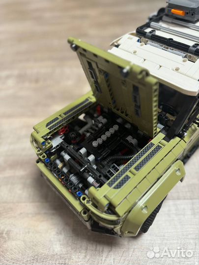 Lego technic Land Rover 42110