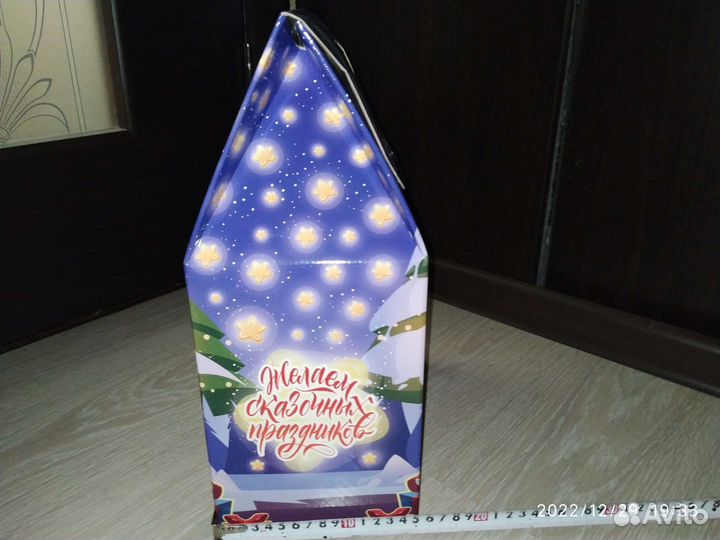 Коробка для новогодних подарков