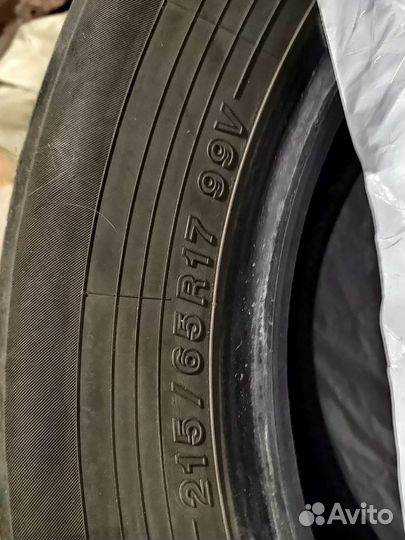 Yokohama BluEarth AE50 SUV 215/65 R17