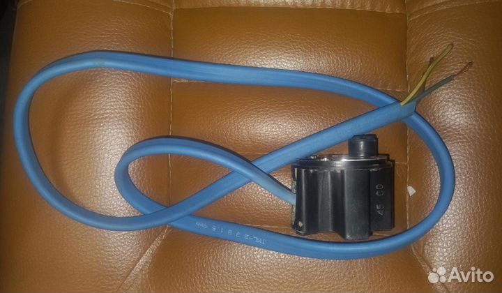 Погружной кабель с кабелем двигателя и вилкой