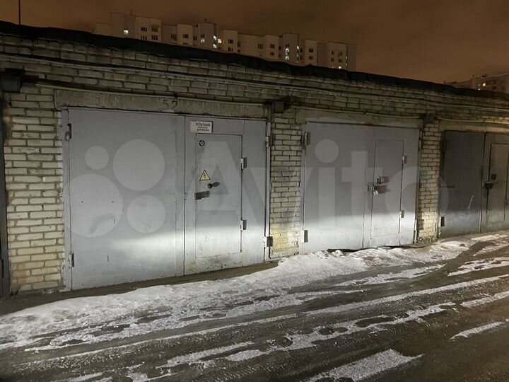 Гараж, > 30 м²