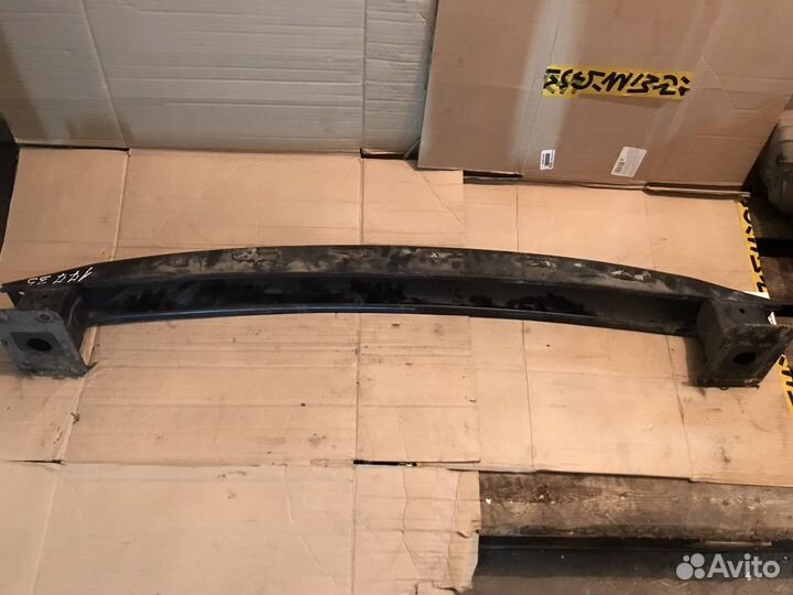 Усилитель бампера задний Volkswagen Touareg 02-10