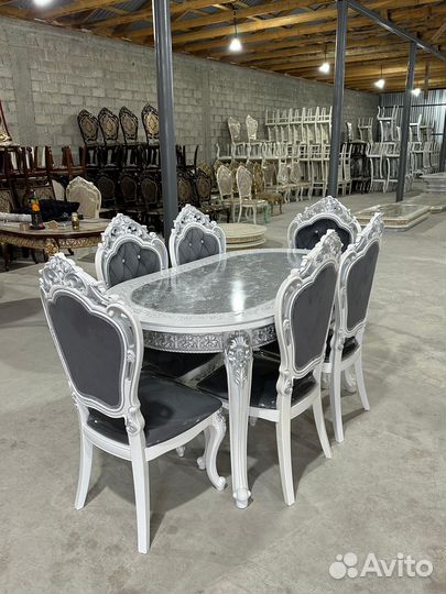 Столы и стулья