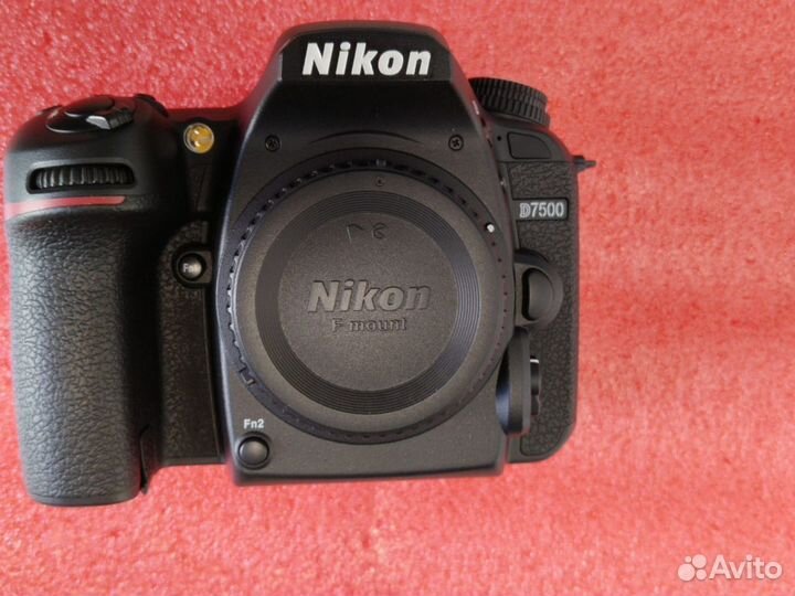 Nikon d7500 body