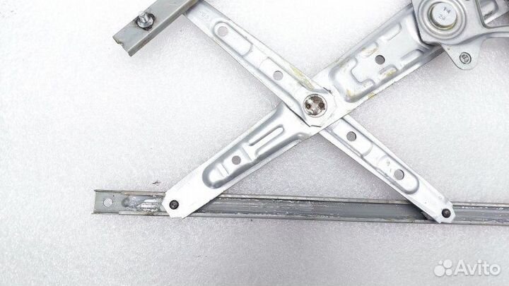 Стеклоподъемник электрический задний правый