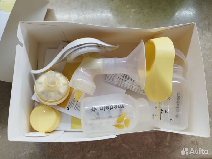 Молокоотсос medela ручной