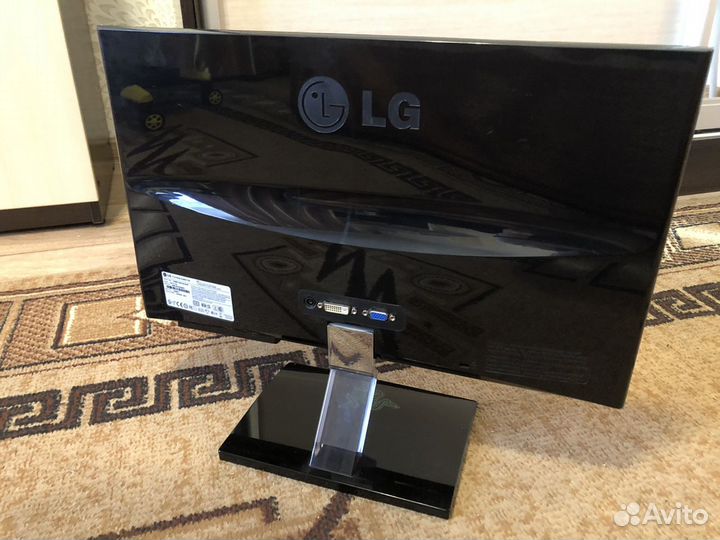 Монитор LG flatron E2060T- PN