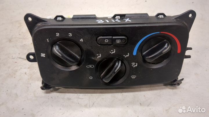 Переключатель отопителя Jeep Liberty, 2006