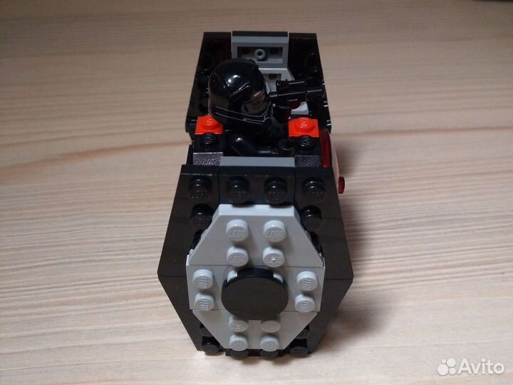 Star Wars 75194 Истребитель сид Первого Ордена