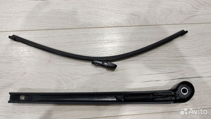 Поводок заднего стекла со щеткой Rapid