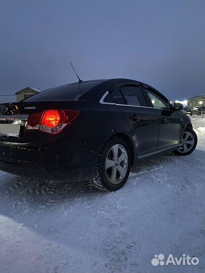 Chevrolet Cruze 1.8 МТ, 2010, 126 500 км