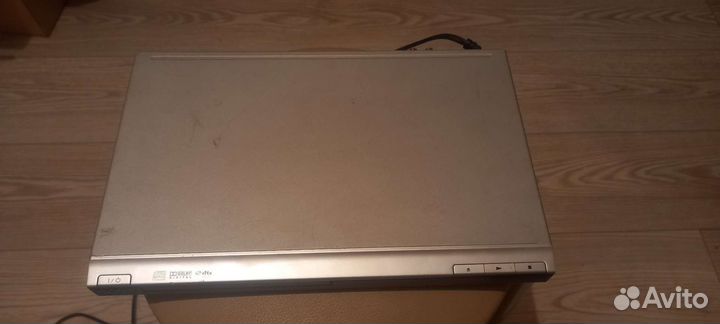 Двд плеер sony DVP-SR100