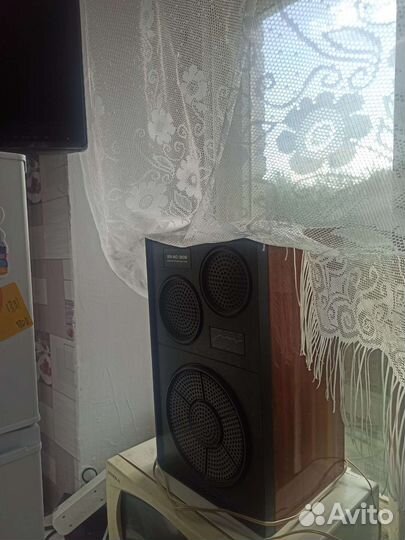 Музыкальная колонка большая бу