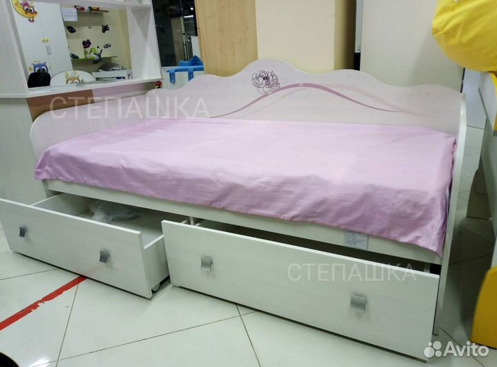 Детские кровать и стол Фэнтези