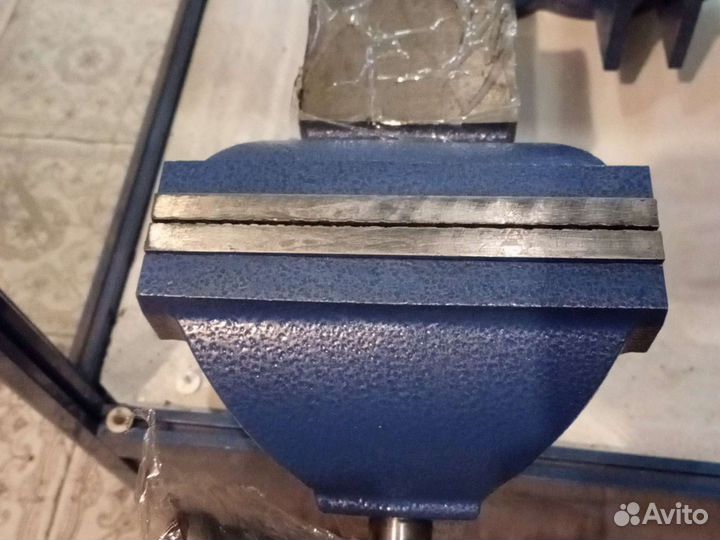 Тиски чугунные 150 мм