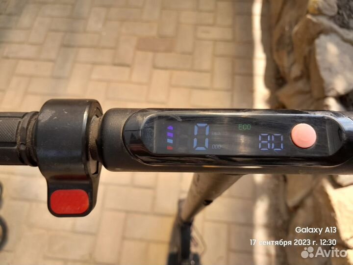 Самокат взрослый электрический бу