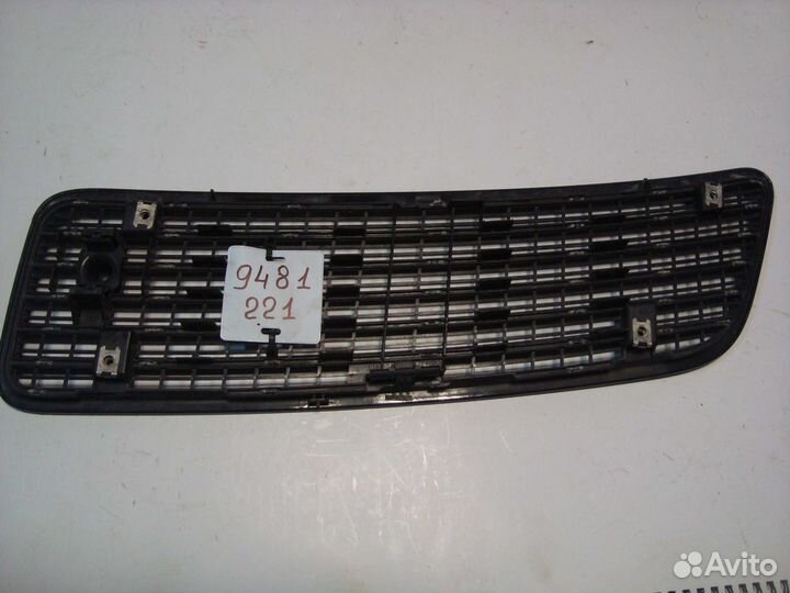 Решётка капота W221 A2218800205