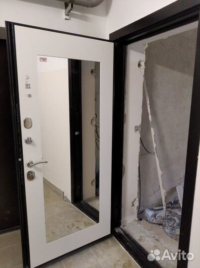 Дверь входная металлическая новая