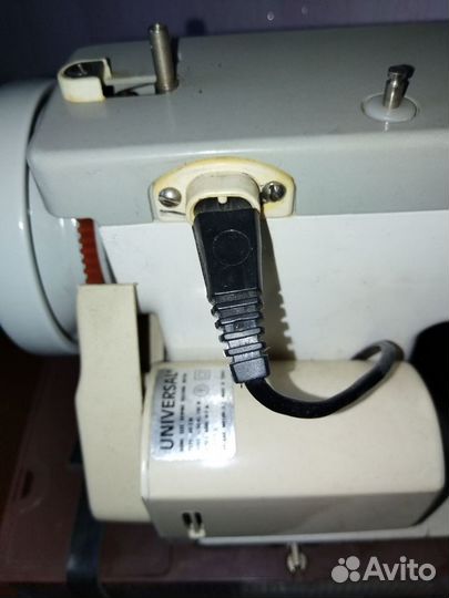 Швейная машинка с электро приводом Чайка134