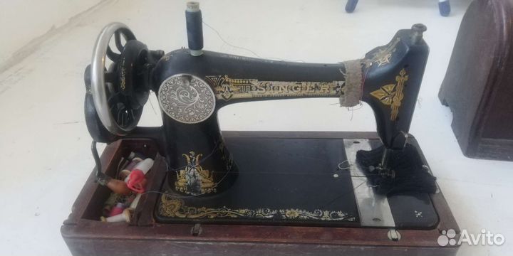 Швейная машина Singer