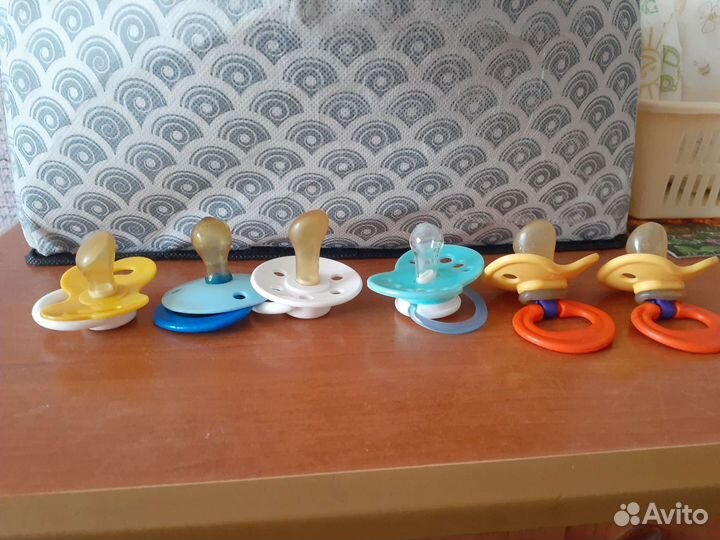 Соска пустышка новая