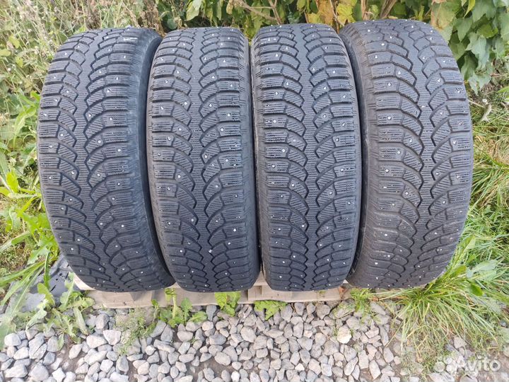 Bridgestone Blizzak Spike-01 225/65 R17 106T