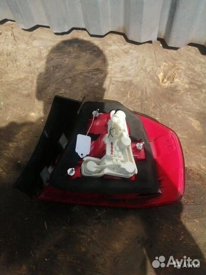 Фонарь задний наружный левый BMW 3-серия E90/E91