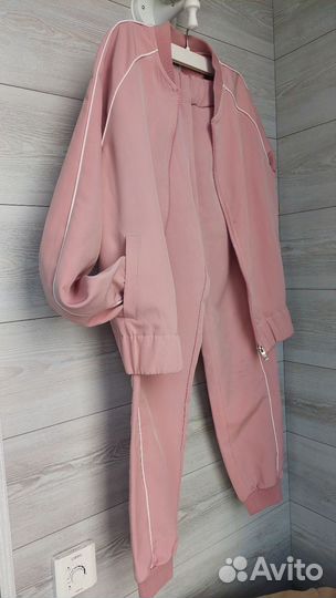 Костюм спортивный