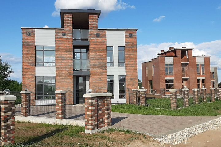Коттедж 254,5 м² на участке 11,4 сот.
