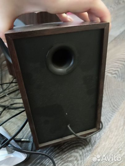 Продам колонки Logitech z240