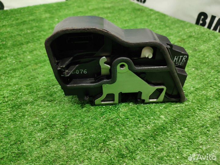 Замок двери задней правой BMW 5 E60/E61 E60 2005