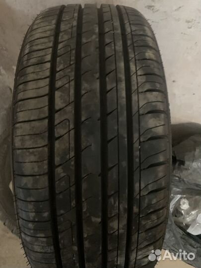 Atlander Vanpro 195/45 R16 28L